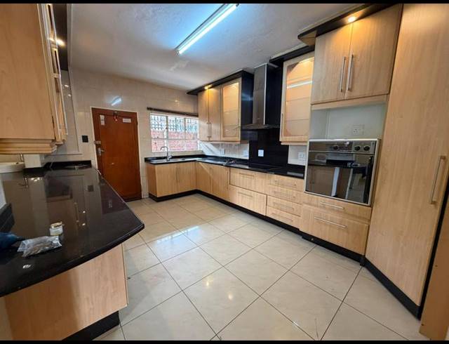 3 BEDROOM PROPERTY TO RENT IN LAUDIUM